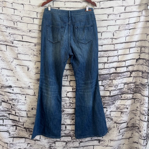 Anthropologie Pilcro Ultra High-Rise Flare Jeans Size 31 - Picture 3 of 8